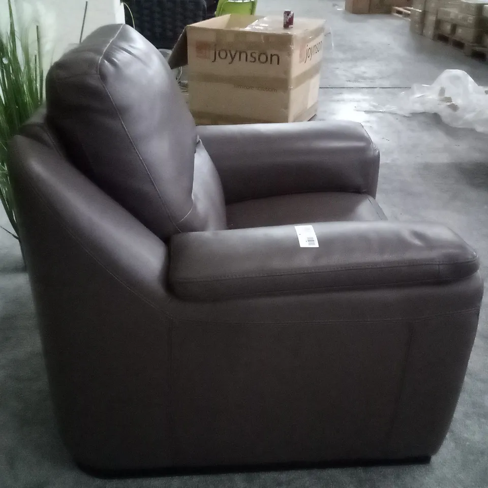 QUALITY ITALIAN DESIGNER AVOLA NEW ARMCHAIR - CHOCOLATE LEATHER 