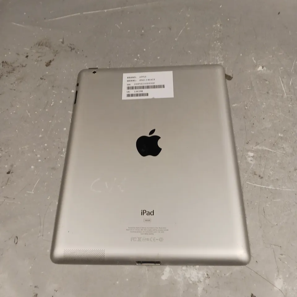 APPLE IPAD 2 SILVER 16GB - MODEL A1395