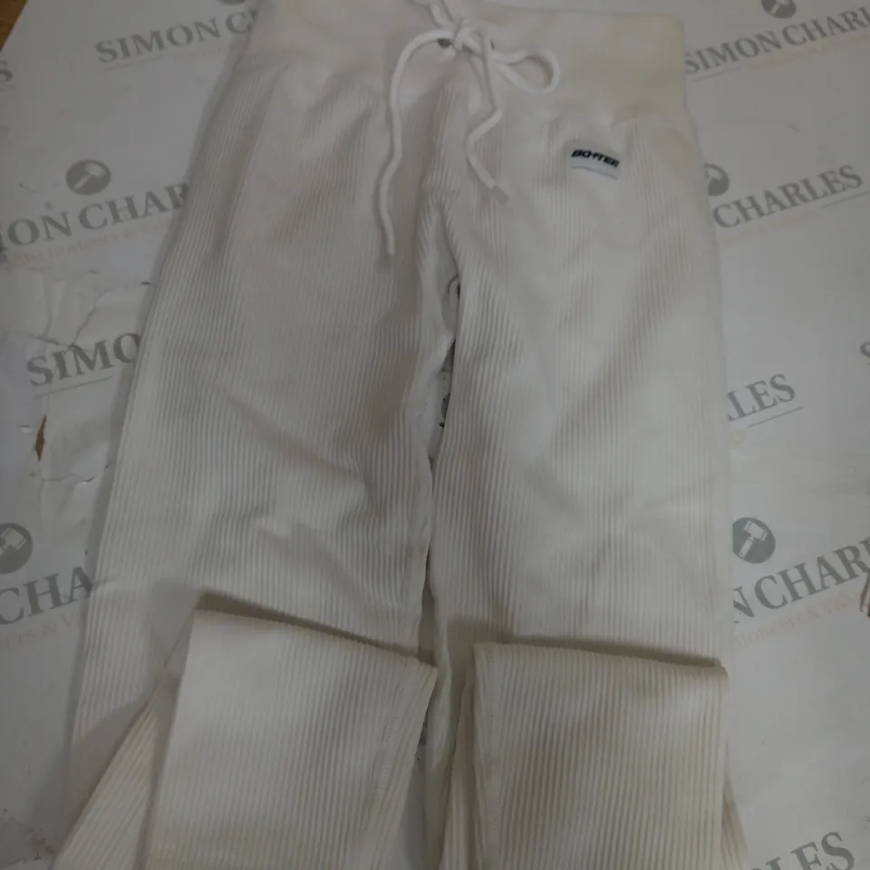 BO+TEE WHITE SPORTS PANTS SIZE S
