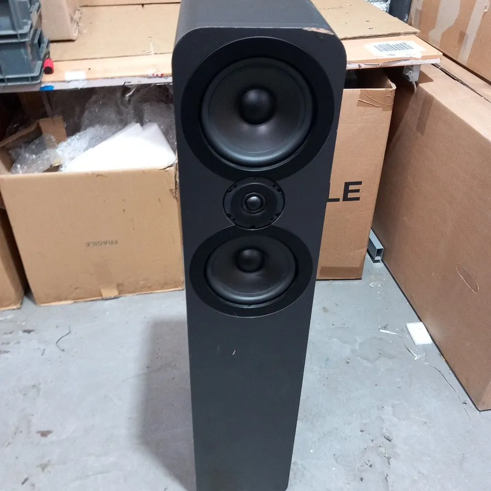 PAIR OF Q ACOUSTICS Q3050 FLOOR STANDING SPEAKERS