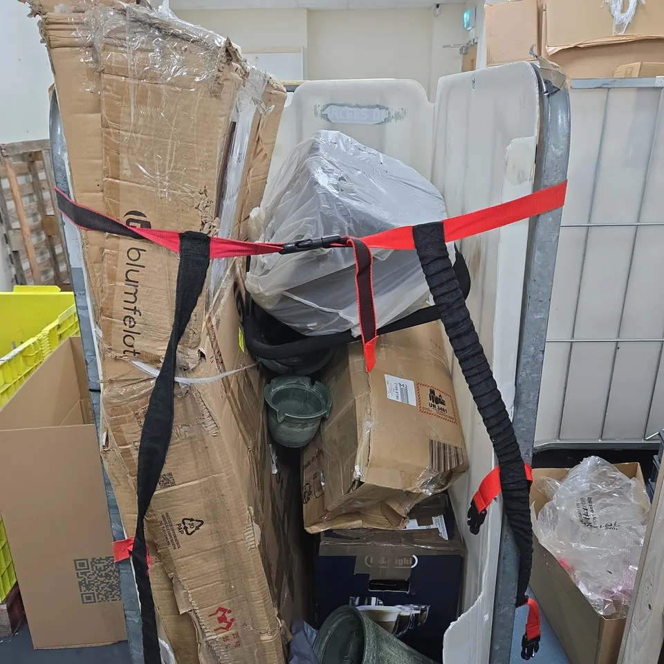CAGE OF APPROXIMATELY 10 ASSORTED ITEMS TO INCLUDE GARDEN ITEMS, LABEL STICKERS ETC
