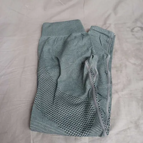 GYMSHARK SEAMLESS SPORT LEGGINGS IN GREEN SIZE M