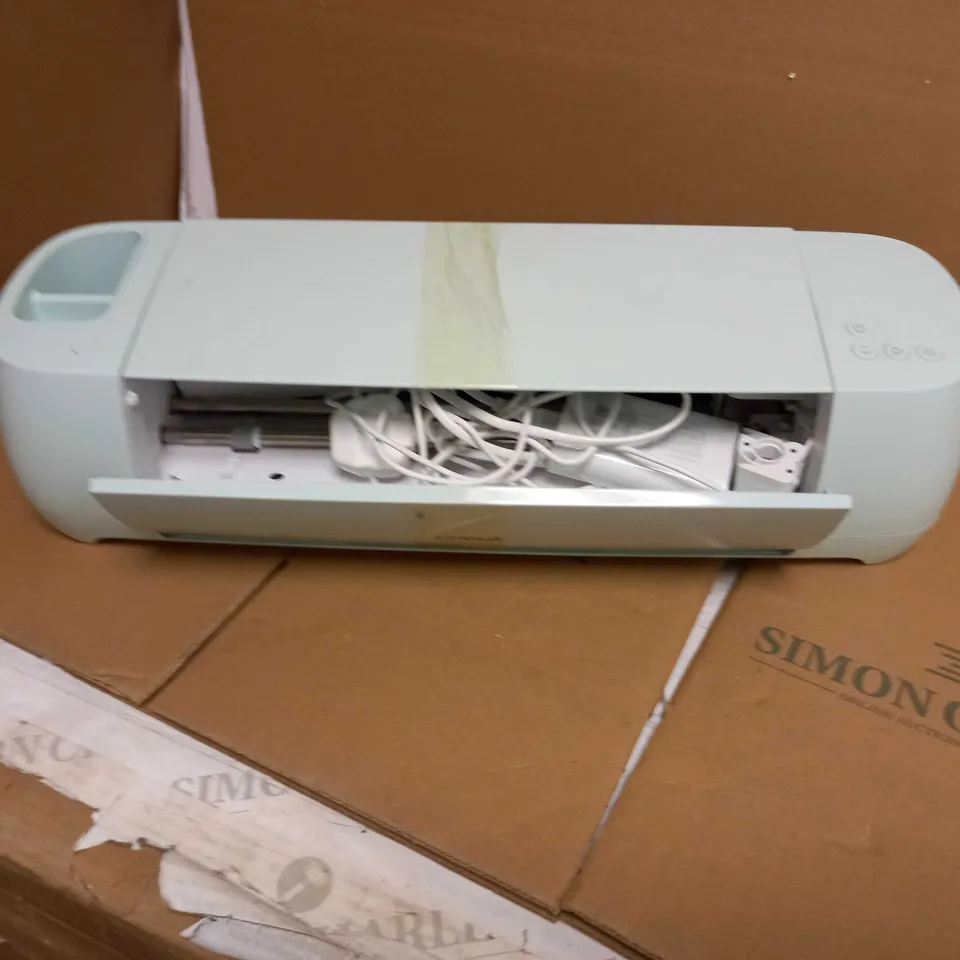CRICUT EXPLORE 3 MATERIAL CUTTER - MINT GREEN