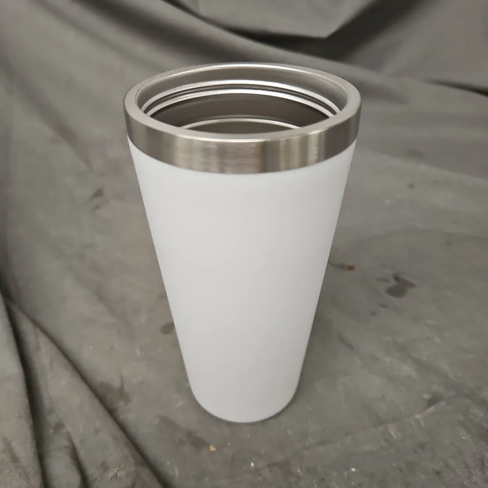 APPROXIMATELY 15 CHI CUP DRINKS CONTAINERS IN WHITE 