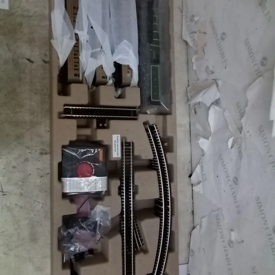 BOXED HORNBY FLYING SCOTSMAN TRAIN SET