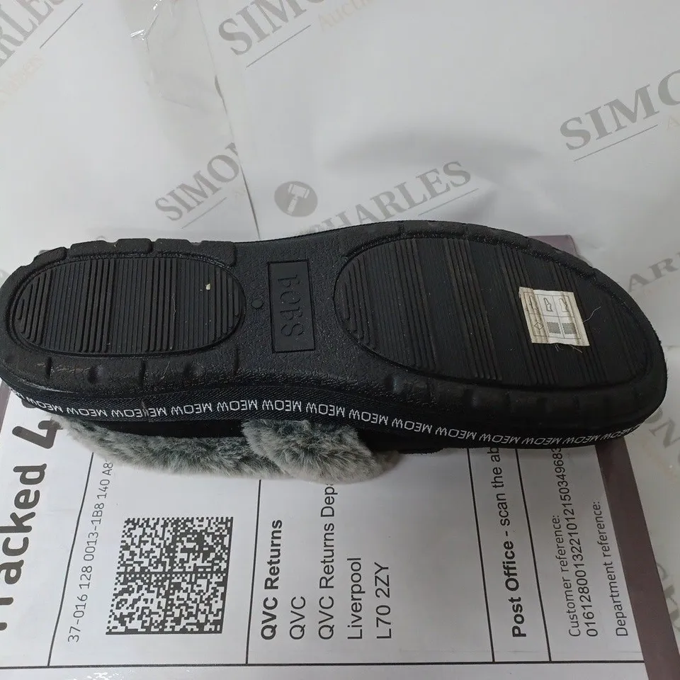 PAIR OF SKECHERS BOBS TOO COZY SLIPPERS BLACK CAT SIZE 6