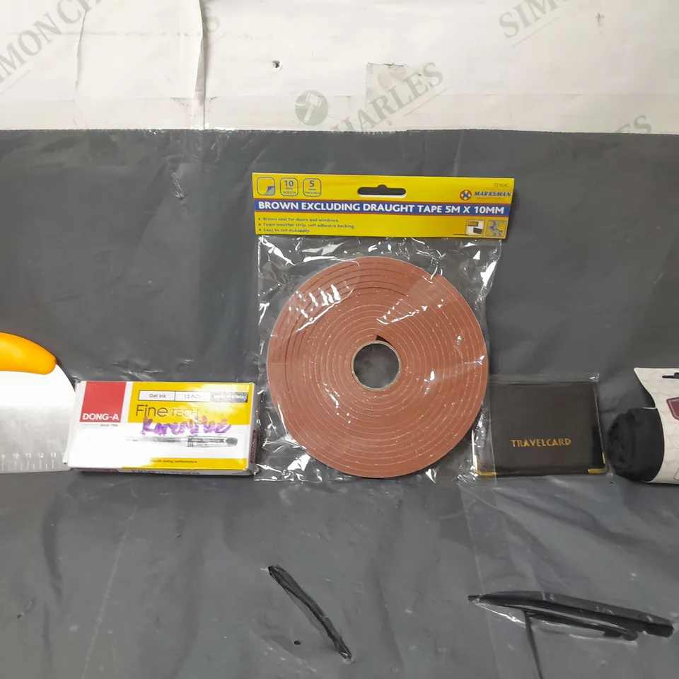 BOX OF APPROXIMATELY 14 ASSORTED ITEMS TO INCLUDE - DRAWING BAG , BROWN EXCLUDING DRAUGHT TAPE , DONG-A FINE TECH ETC