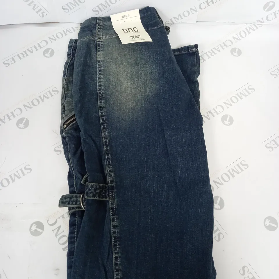 BDG LONG RISE FLARE DENIM JEANS SIZE W32 L32