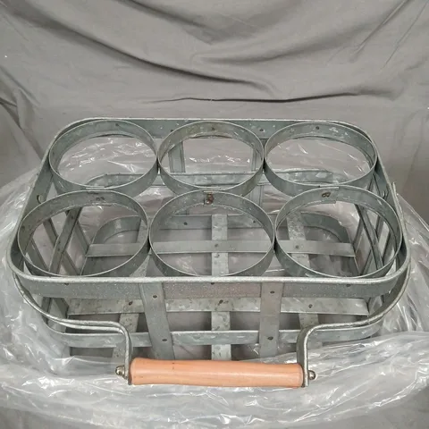 METAL FRAMED 6 PIECE BOTTLE HOLDER 