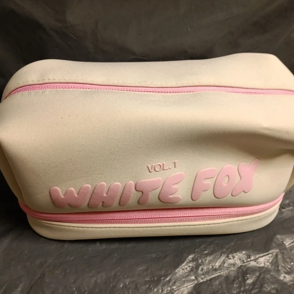 WHITE FOX MAKE UP BAG WITH BODY CLEANSER AND CREAM