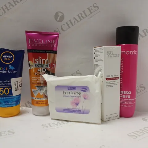 BOX OF APPROX 20 ASSORTED HEALTH AND BEAUTY ITEMS TO INCLUDE - MATRIX INSTA CURE - SKIN DOCTORS HAIR NO MORE - BEAUTY FEMININE HYGIENE WIPES ECT 
