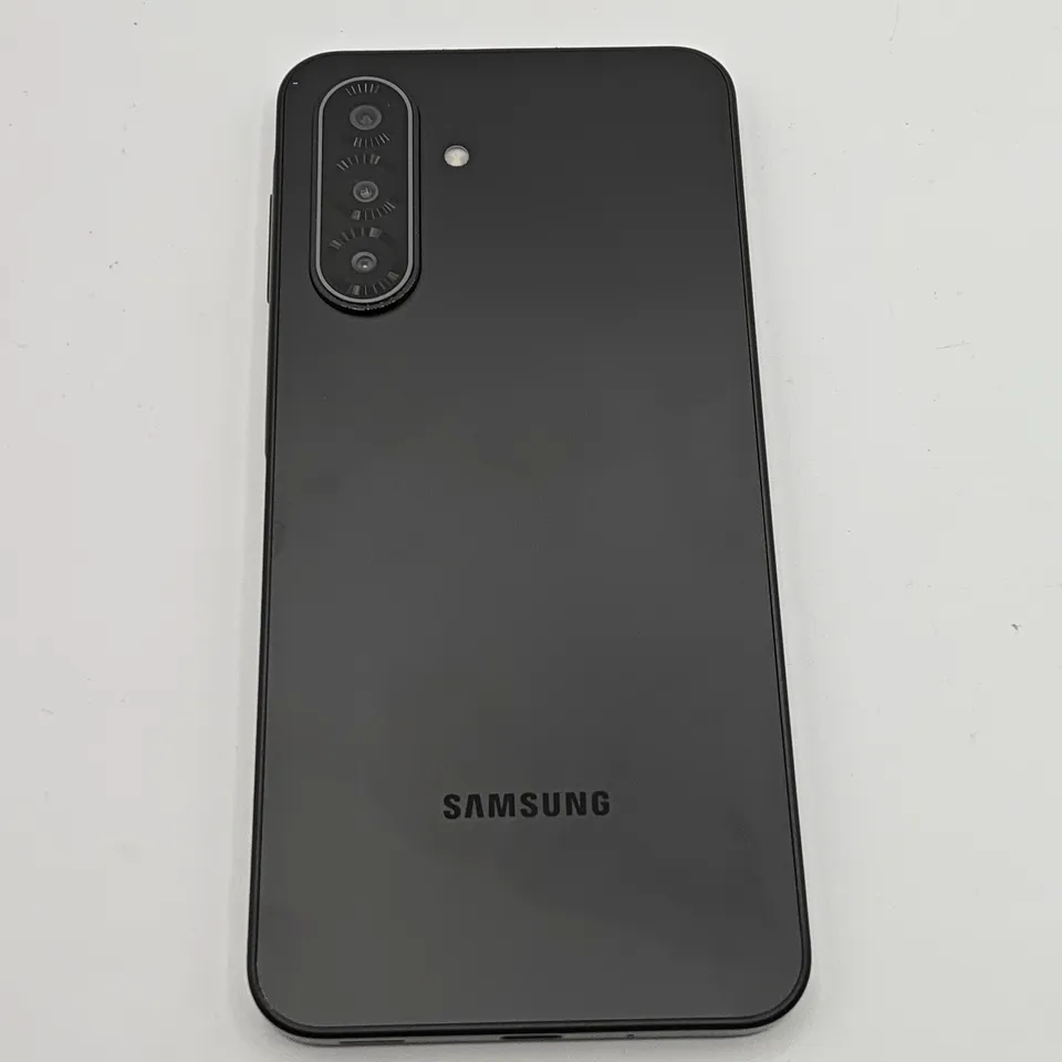 BOXED SAMSUNG GALAXY A17 5G 4/128GB IN BLACK - SM-A176B