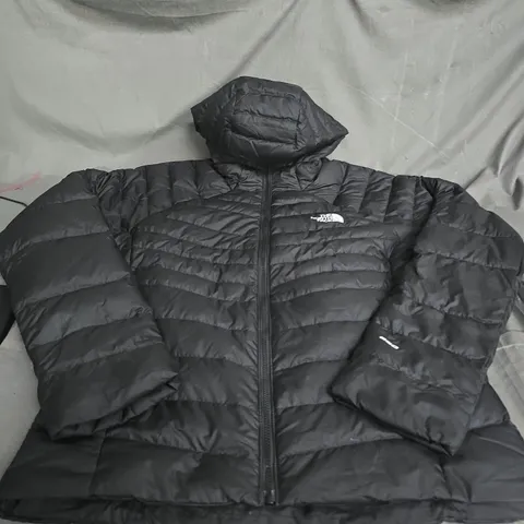 THE NORTH FACE BLACK PADDED COAT SIZE M