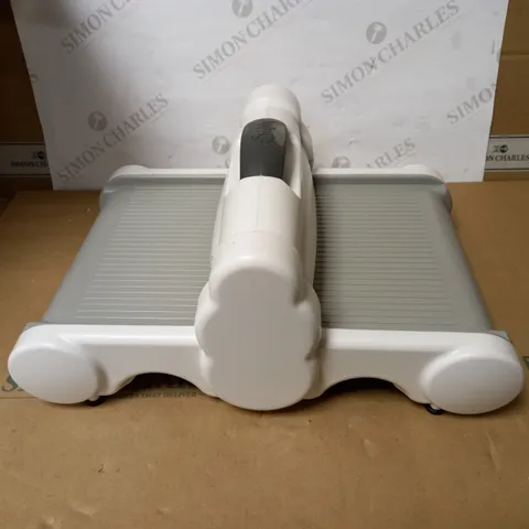 SIZZIX BIG SHOT DIE CUTTING MACHINE