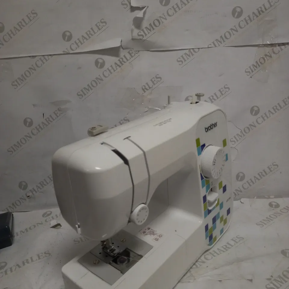 BROTHER SEWING MACHINE 