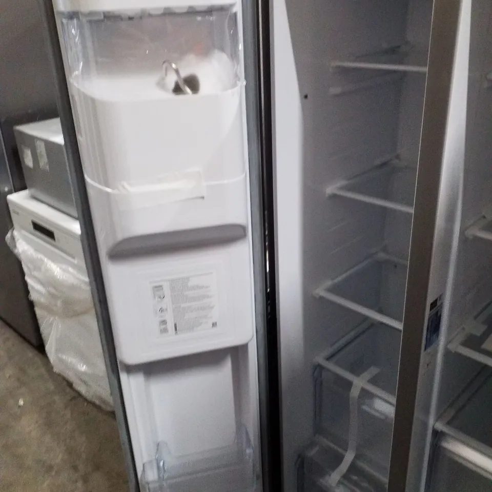 SAMSUNG FRIDGE FREEZER RS8000 AMERICAN STYLE - UNPROCESSED RAW RETURN