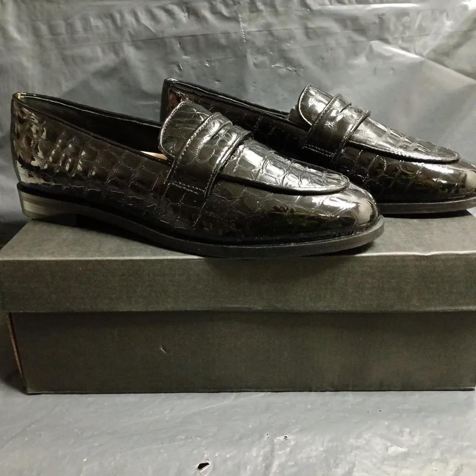 BOXED PAIR OF HOBBS LILLIAN LOAFERS IN BLACK CROC SIZE UK 5