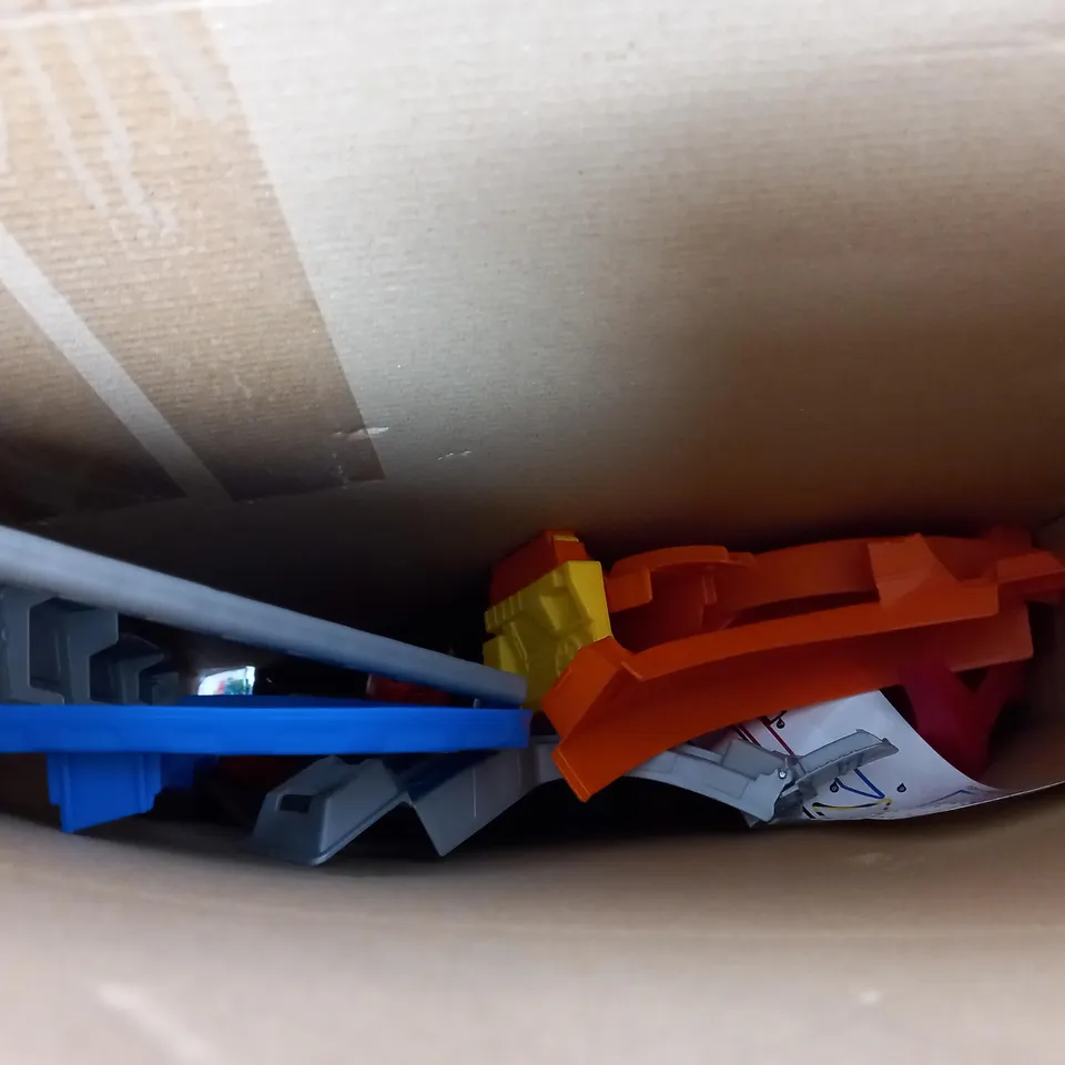 HOT WHEELS HW RACE - SPIN STORM - TEAM HOT WHEELS TRACK SET PLAYSET