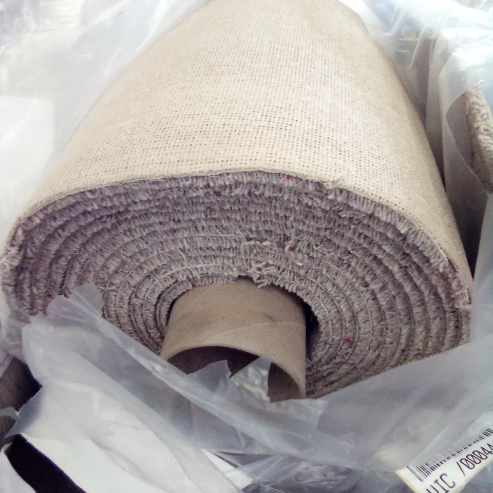 ROLL OF QUALITY VARIETY TRAILS CARPET 6*4M