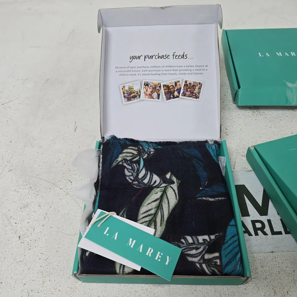 LA MAREY 100% CASHMERE SCARF – FLORAL NAVY PRINT