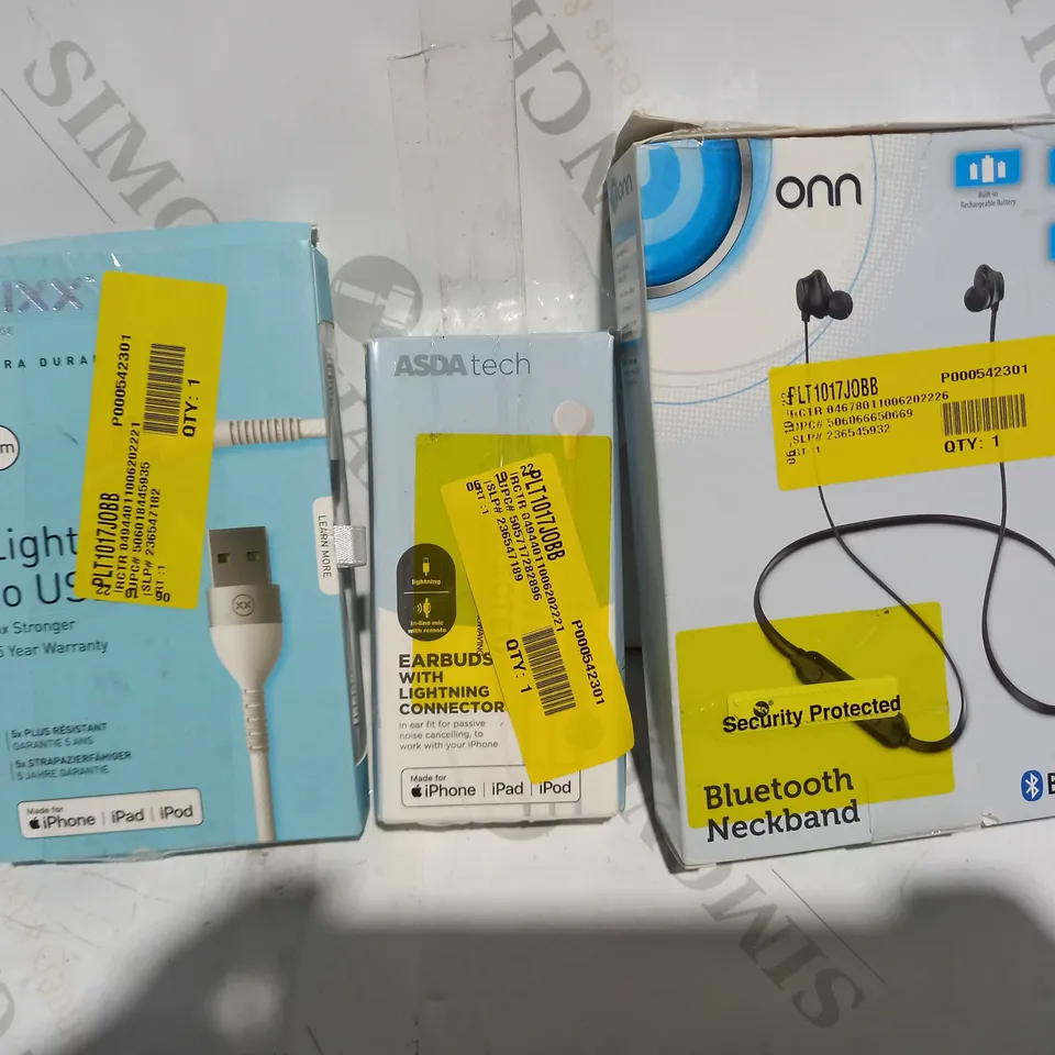 LOT OF APPROXIMATELY 10 ASSORTED HOUSEHOLD ITEMS TO INCLUDE MIXX LIGHTNING TO USB CABLE, ASDA TECH EARBUDS WITH LIGHTNING CONNECTOR, ONN BLUETOOTH NECKBAND, ETC