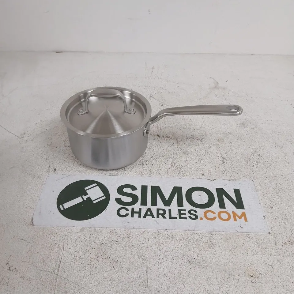 COPERCHIO CM16 STAINLESS STEEL SAUCEPAN FEATURES A LONG HANDLE