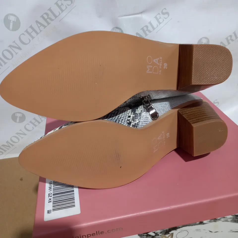 MODA IN PELLE BRINLEE ANKLE BOOTS, GREY - SIZE 6