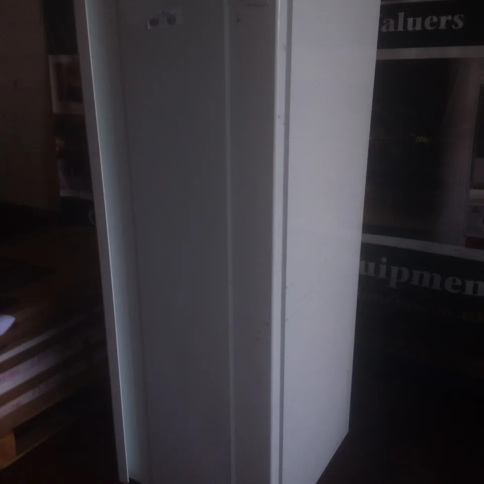 GRAM K400 SINGLE FRIDGE 017 