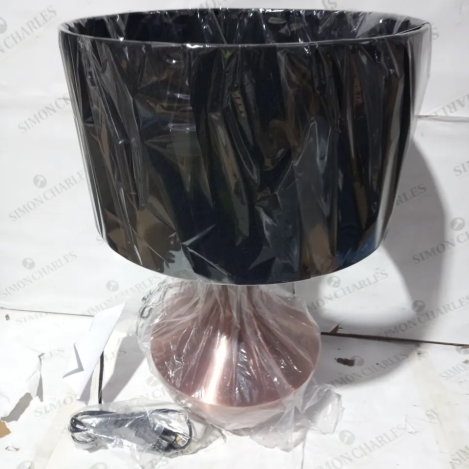 BOXED DESIGNER BRASS EFFECT/BLACK SHADE TABLE LAMP