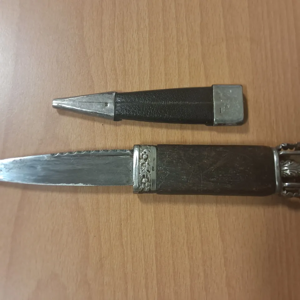 DECORATIVE 3.5" KNIFE WITH SHEATH 
