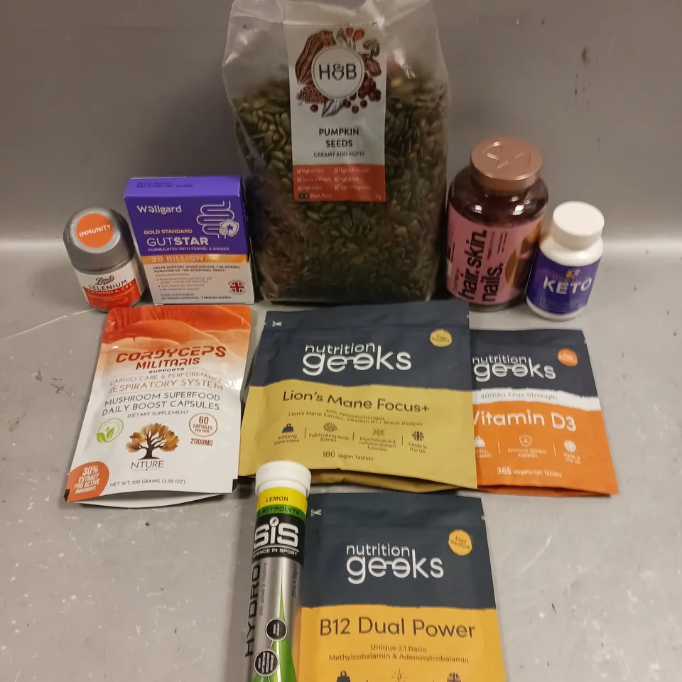 APPROXIMATELY 30 ASSORTED VITAMINS & FOOD SUPPLEMENTS TO INCLUDE LION'S MANE FOCUS, B21 DUAL POWER, KETO ETC 