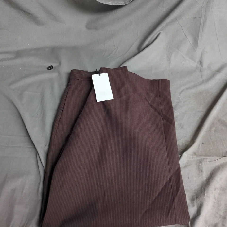 ZARA - CORDUROY TROUSERS – BURGUNDY SIZE L