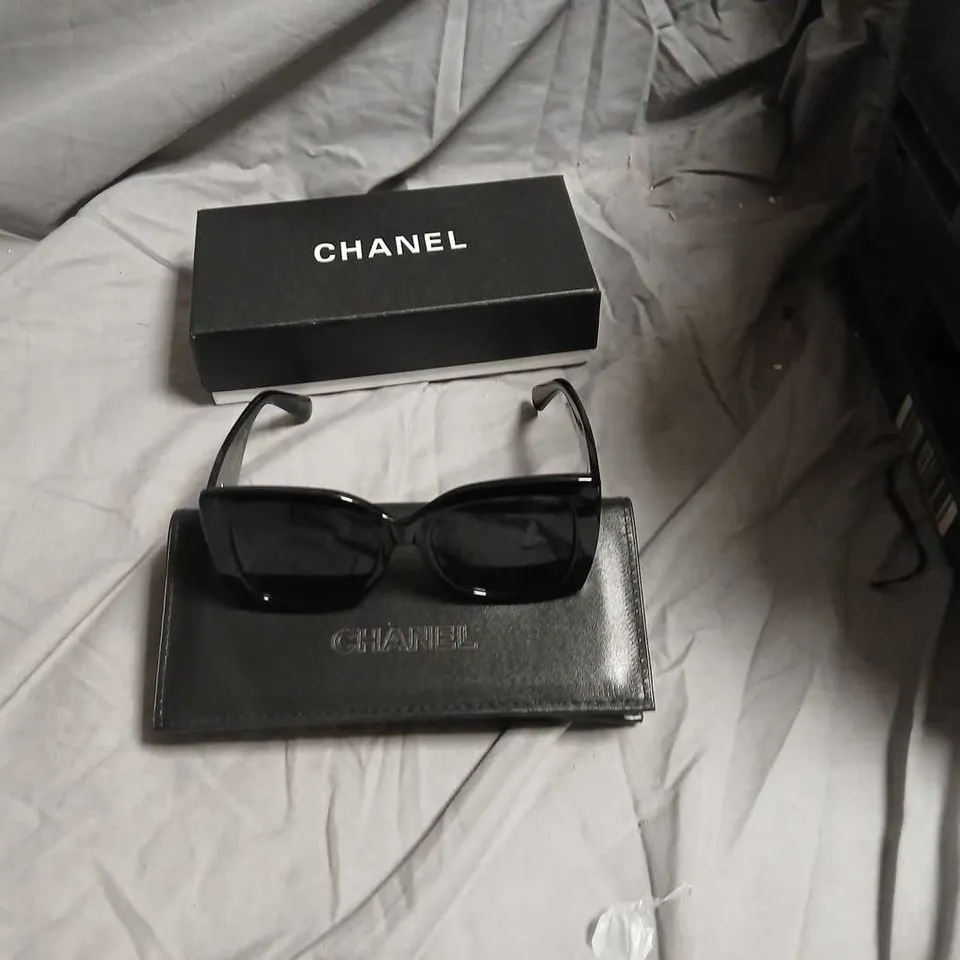 CHANEL SUNGLASSES – BLACK RECTANGULAR FRAMES WITH CASE