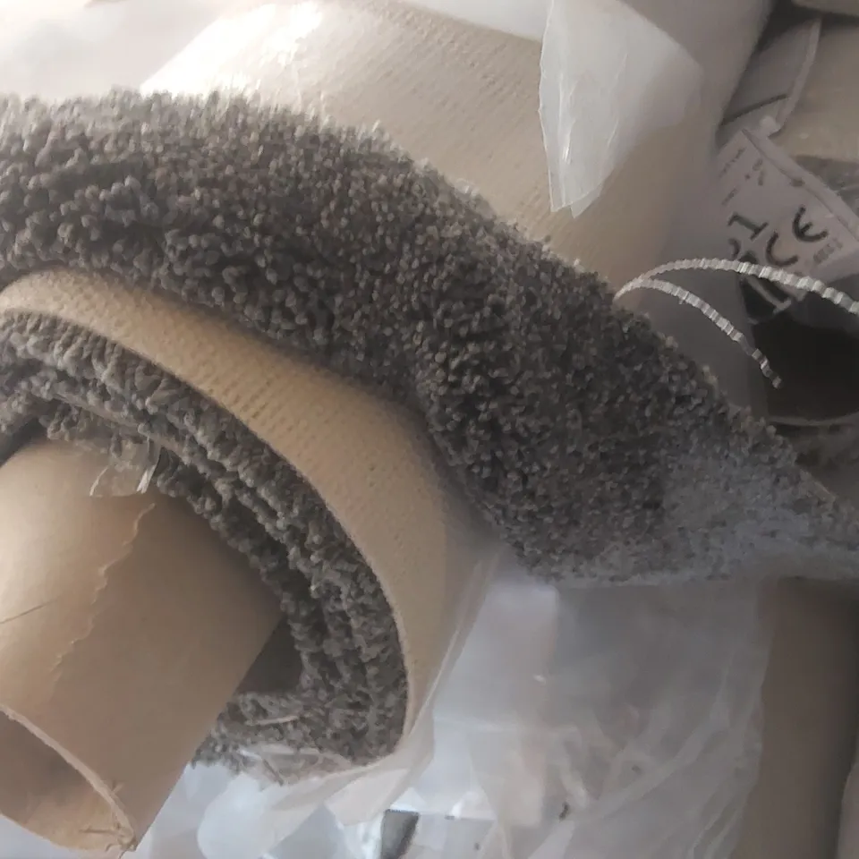 ROLL OF QUALITY FIRST IMPRESSIONS AMBIENCE CARPET - APPROXIMATELY 2 x 5m