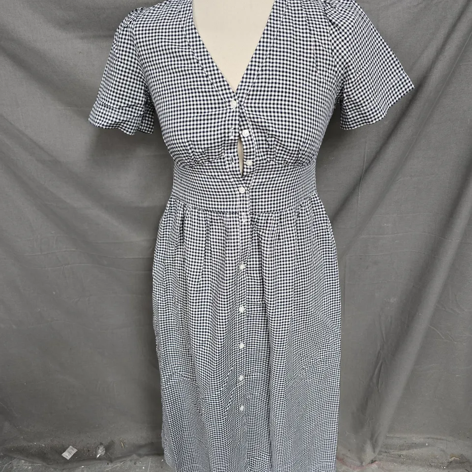 UNIQLO LINEN BLEND V NECK BUTTON UP DRESS IN BLACK GINGHAM SIZE XXS