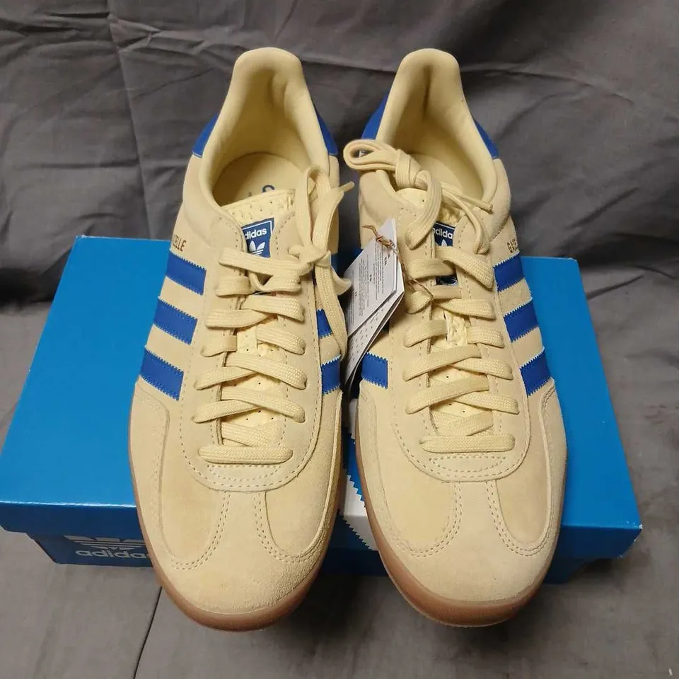 ADIDAS GAZELLE INDOOR SNEAKERS – BEIGE WITH BLUE STRIPES UK 11