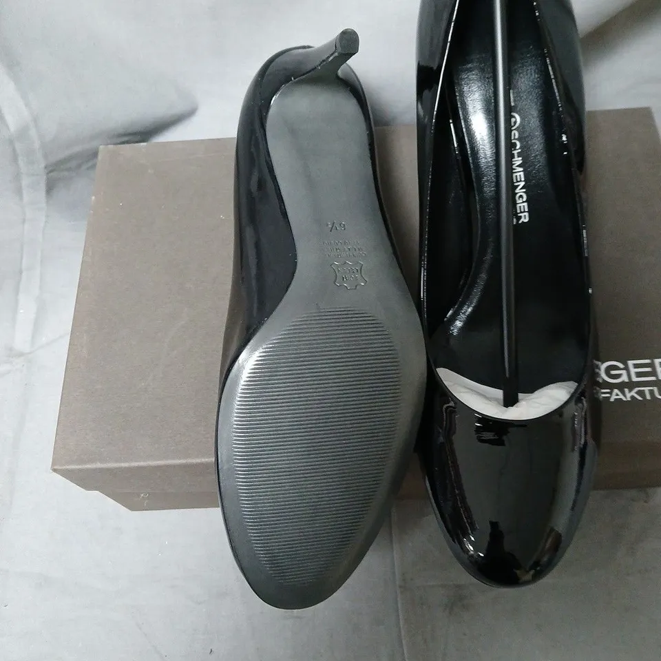 KENNEL & SCHMENGER BLACK PATENT LEATHER HIGH-HEELED PUMPS – BOXED SIZE 6.5
