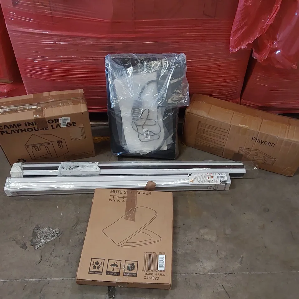 PALLET OF ASSORTED ITEMS INCLUDING: PLAYHOUSE, PLAYPEN, ELECTRIC MAT, BLINDS, TOILET SEAT ECT