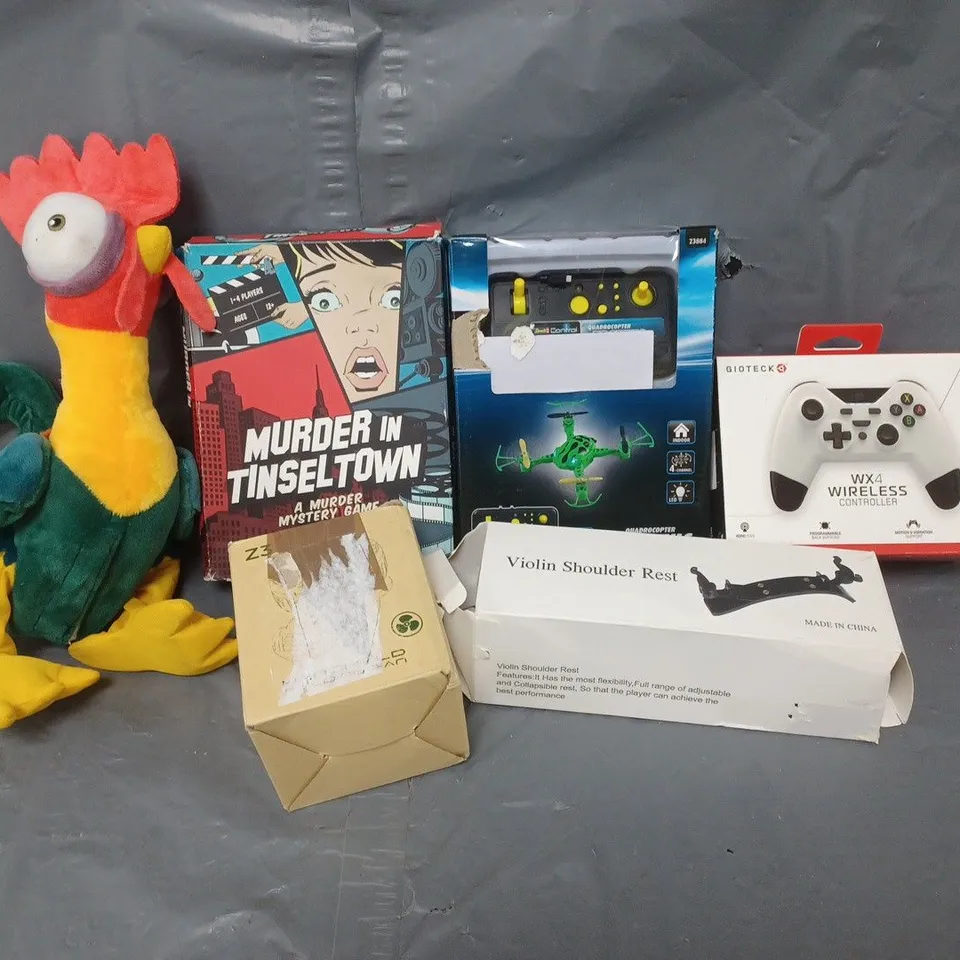 APPROXIMATELY 15 ASSORTED HOUSEHOLD/TOY PRODUCTS TO INCLUDE WIRELESS CONTROLLER, PLUSH TOY ETC 