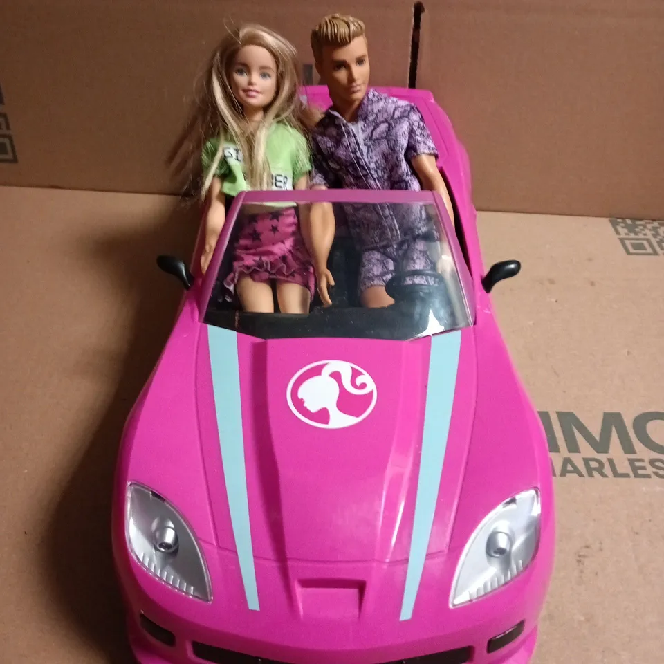 BARBIE PINK CONVERTIBLE TOY CAR WITH 2 BARBIE DOLLS