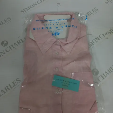 BAGGED HAWES AND CURTIS BUTTON SHIRT SIZE UNSPECIFIED
