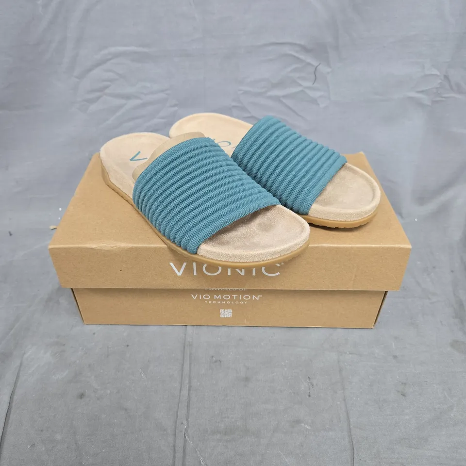 BOXED PAIR OF VIONIC EVIE KNIT SLIDER SANDALS - 3