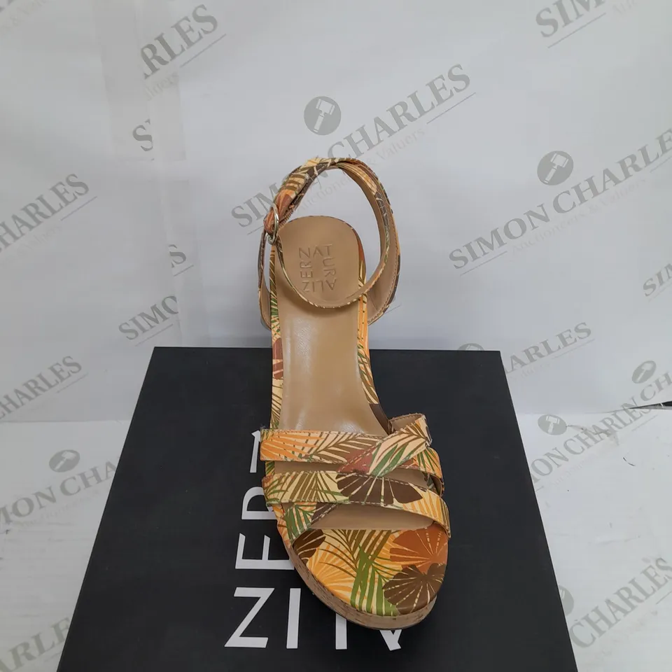 BOXED PAIR OF ALIZER NATURE TROPICAL HEELS SIZE 6