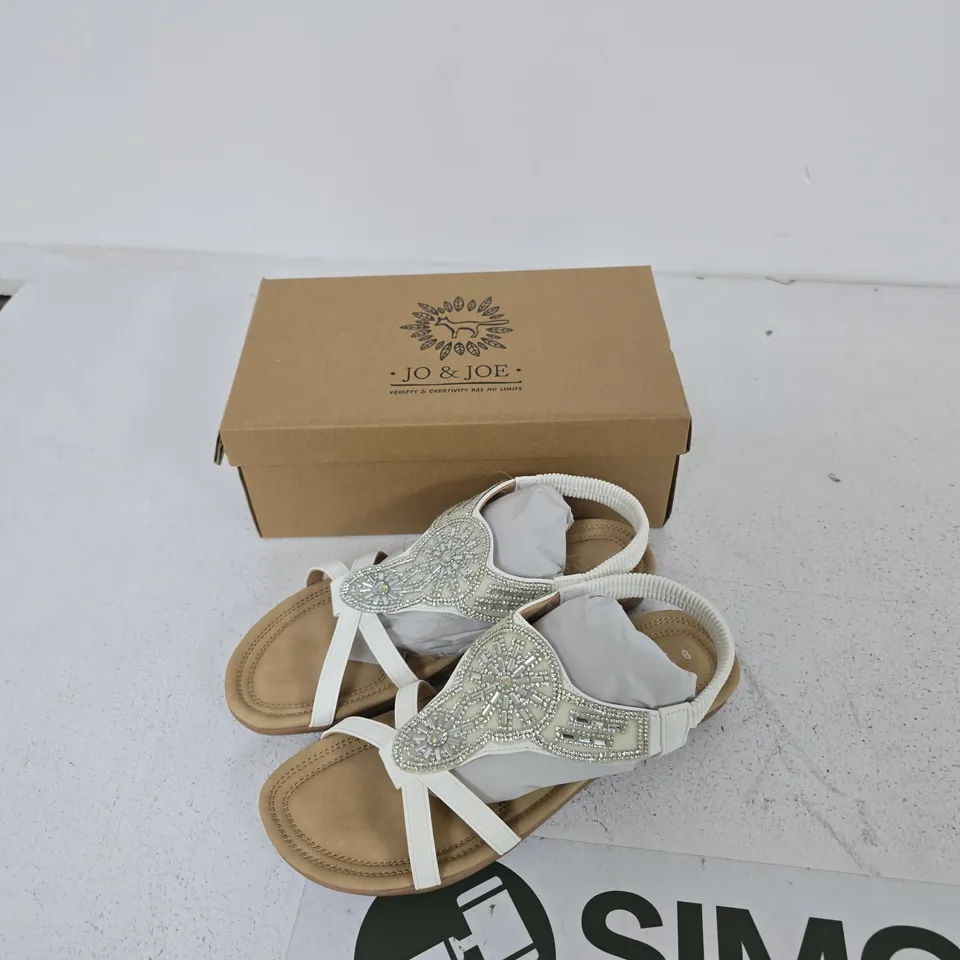JO & JOE HALCYON WHITE SANDALS – UK 8