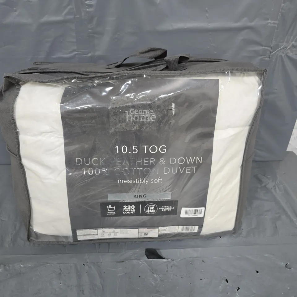 DUCK FEATHER AND DOWN COTTON DUVET - KING