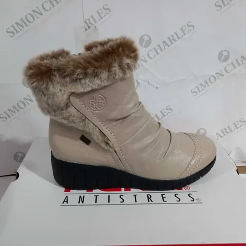 BOXED RIEKER ANTISTRESS CREAME WEDGE BOOTS - SIZE 5