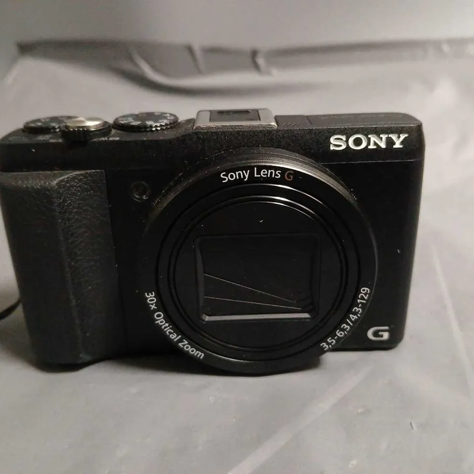 UNBOXED SONY LENS G DIGITAL STILL CAMERA - DSC-HX60