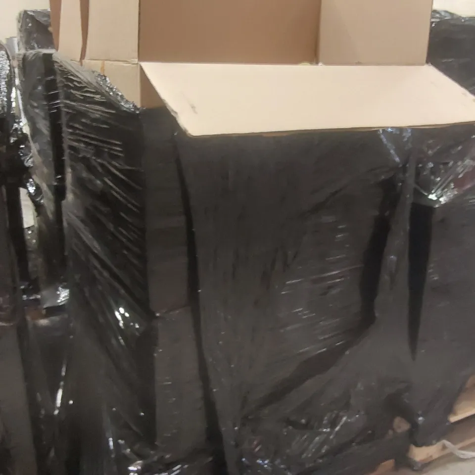 PALLET CONTAINING A VERY LARGE QUANTITY OF ASSORTED EASTER PRODUCTS