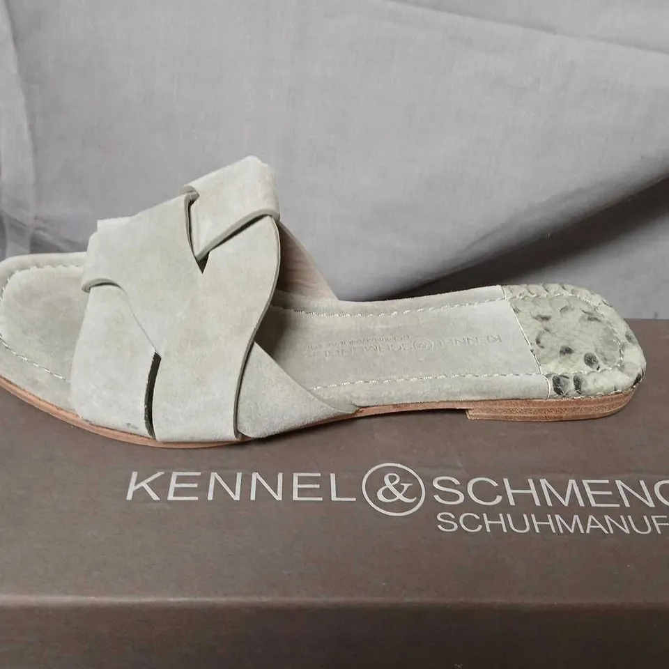 KENNEL & SCHMENGER CREAM SUEDE CROSS-STRAP SANDALS – BOXED SIZE 4