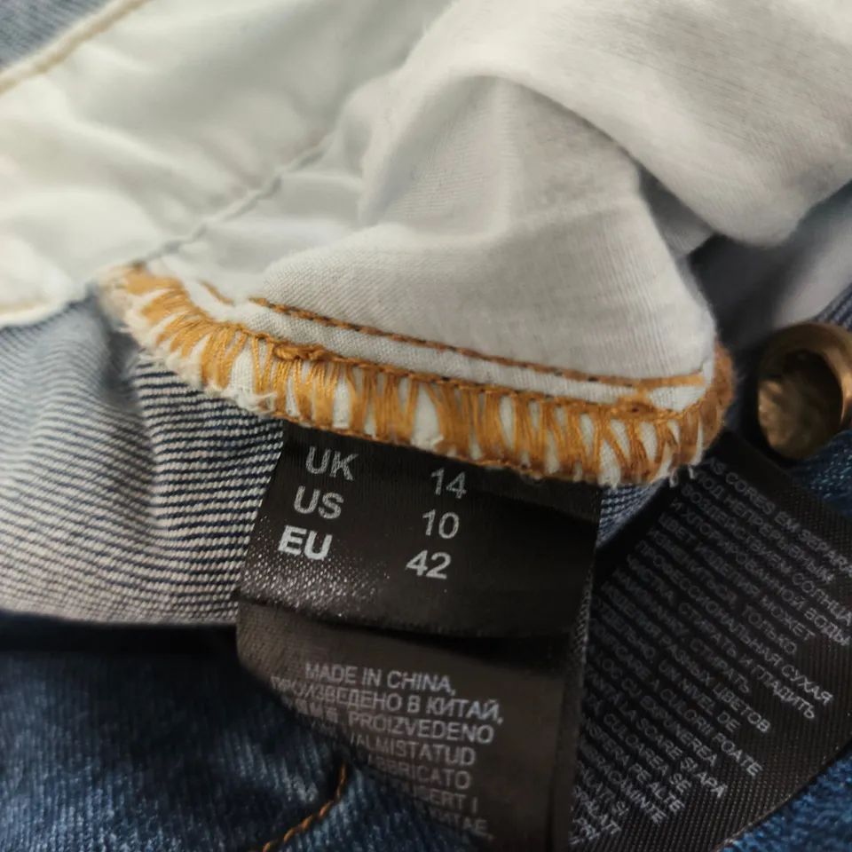 SIMPLY BE DENIM DRESS – UK 14 (US 10, EU 42)